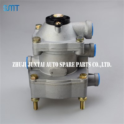 Priekabų oro stabdžių valdymo vožtuvas