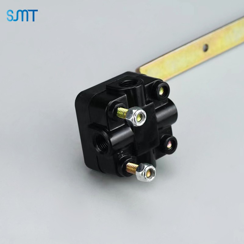 52321-Q195 Leveling Valve 52321-Q195 Leveling Valve